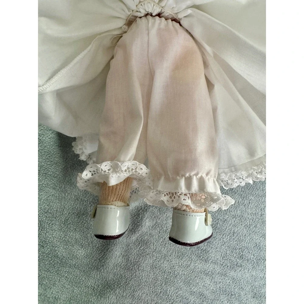 Robin Woods 1988 Alice Through the Looking‎ Glass Doll Favorite Friends Fantasy